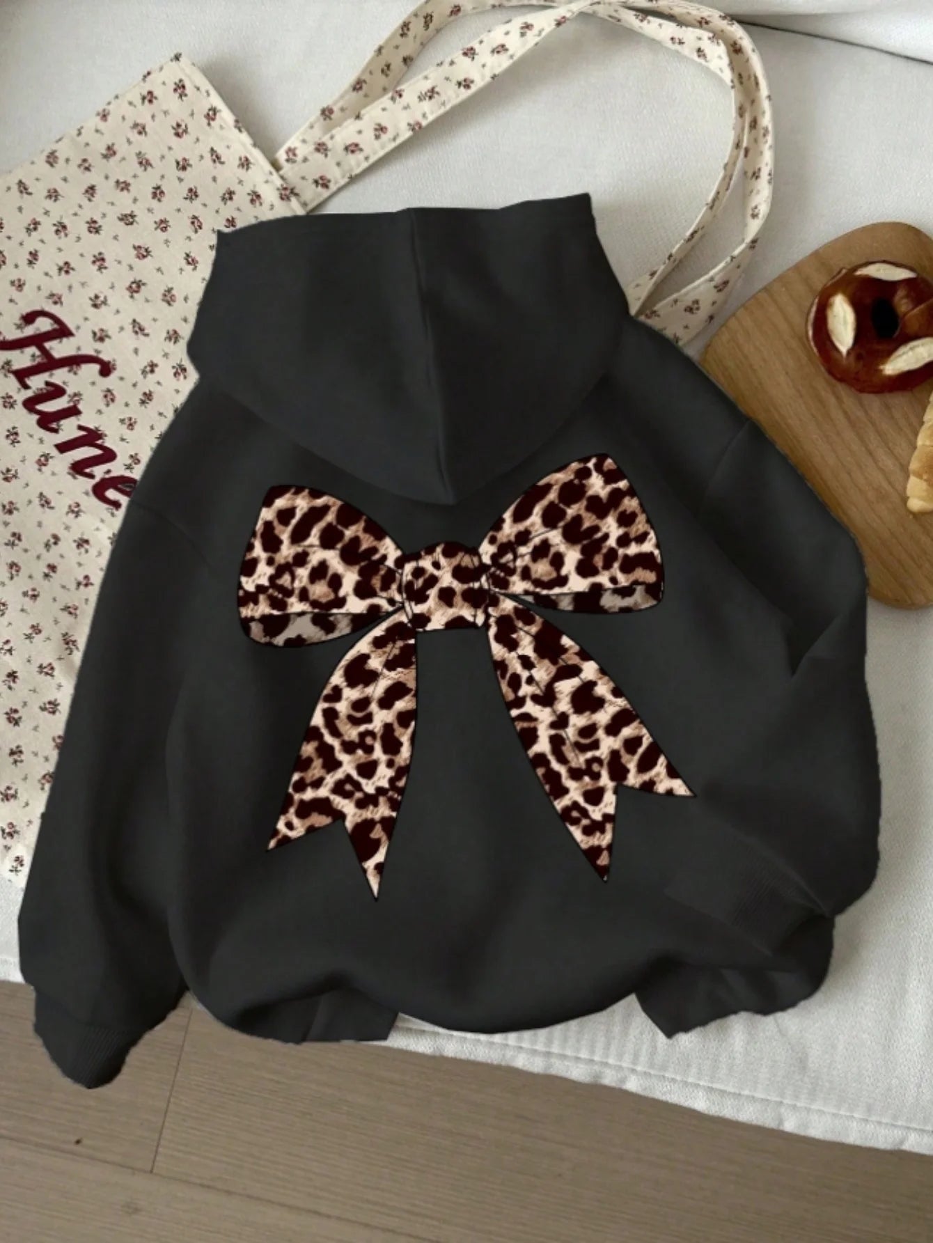 Women Street 2025 Winter Autumn Sweatshirt  Leopard Print Bow Printed Top Casual Soft Comfortable Outdoor Sports Women Hoodies